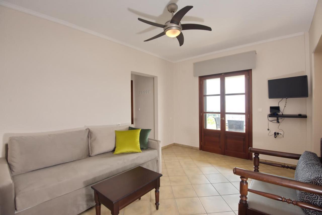 Elpida Apartments Votsi  외부 사진